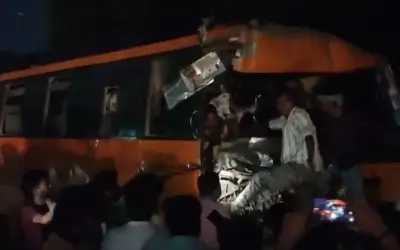 Tai nạn thảm khốc tại Ấn Độ: Xe buýt đâm xe bán tải, 13 người tử vong