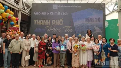 Tác giả Huỳnh Thị Minh Tâm ra mắt sách 'Thành phố trong tim' - Hành trình cách mạng đầy cảm xúc