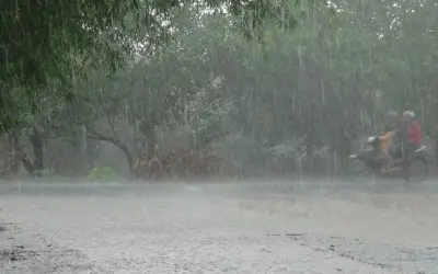 Thời tiết Hà Nội hôm nay 19/4: Nhiều mây, có lúc mưa rào nhẹ, đề phòng mưa đá