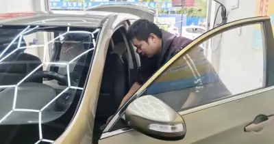 Thoát Chết Nhờ Người Lạ: Người Đàn Ông Mở Tiệm Rửa Xe Miễn Phí Để Trả Ơn