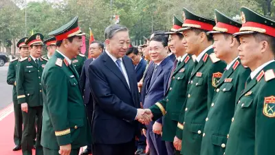 Tổng Bí thư Tô Lâm trao danh hiệu Anh hùng cho Quân khu 1 trong lễ kỷ niệm 80 năm