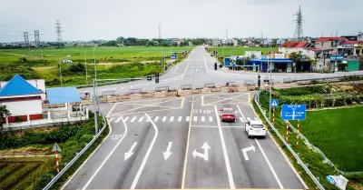 Tỉnh lộ 485B Ninh Bình: Đường mới 564 tỷ đồng vẫn 'tắc' vì đường ngang đường sắt