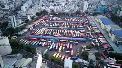 TPHCM sẽ xử lý mạnh nạn xe dù, bến cóc trong thời gian tới