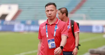 Trọng tài từ chối thổi phạt đền cho Nam Định sắp bị kỷ luật