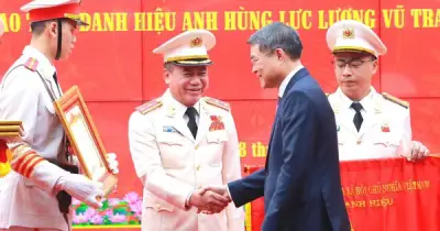 Trung tướng Nguyễn Thanh Tùng được phong tặng danh hiệu Anh hùng lực lượng vũ trang nhân dân