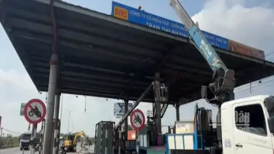 Video Ghi Lại Cảnh Thu Phí Trái Phép Trên Quốc Lộ 51 Gây Bức Xúc