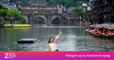 Việt Nam - Trung Quốc nghiên cứu miễn visa cho khách đoàn, thúc đẩy du lịch song phương