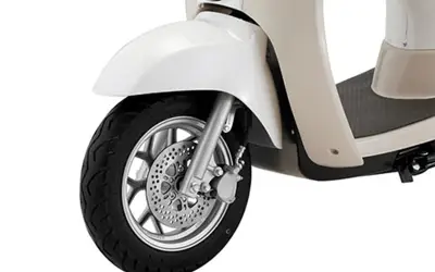 Xe máy điện giá 165 triệu đồng tại Việt Nam: Thiết kế cổ điển, chạy 80km/lần sạc