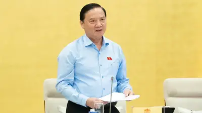 Ủy ban Thường vụ Quốc hội thảo luận dự thảo Nghị quyết thí điểm luật sư công trong 2 năm