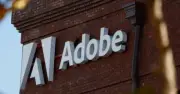 Adobe tung chiến lược AI phòng thủ trước nguy cơ bị đối thủ 'xóa sổ'