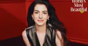 Anne Hathaway được vinh danh Người đẹp nhất thế giới 2026, chia sẻ quan điểm sống và dự án mới