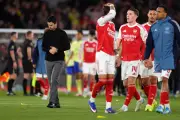 Arsenal Đối Mặt Nguy Cơ Trắng Tay, HLV Arteta Lên Tiếng Bất Ngờ