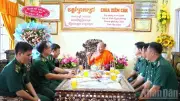 Bộ đội Biên phòng Cà Mau thăm hỏi, tặng quà chúc Tết cổ truyền Chôl Chnăm Thmây tại các chùa Khmer