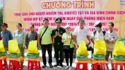 Bộ đội Biên phòng Cần Thơ trao quà hỗ trợ người khó khăn nhân dịp lễ lớn