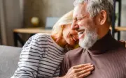 Bí Quyết Hôn Nhân Viên Mãn Sau 10 Năm Của Cặp Vợ Chồng Trung Niên