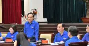 Bí thư Thành ủy TP.HCM Trần Lưu Quang: Đứng nguyên buổi lắng nghe và hát tặng thanh niên