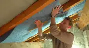 Biến quần áo thời trang nhanh thành vật liệu cách nhiệt