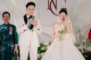 Chú rể Trung Quốc phát biểu bằng tiếng Việt, cả hôn trường cưới nghiêng ngả