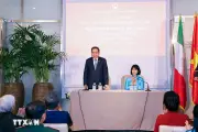 Chủ tịch Quốc hội kêu gọi cộng đồng người Việt tại Ý giữ gìn bản sắc dân tộc