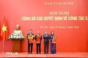 Chủ tịch Quốc hội trao quyết định chỉ định Bí thư Đảng ủy 3 cơ quan của Quốc hội