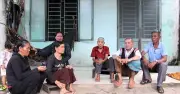 Cán bộ dân tộc tận tâm: Đến với đồng bào bằng cả tấm lòng