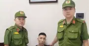 Cảnh sát khống chế đối tượng hành hung lái xe công nghệ tại Hà Nội