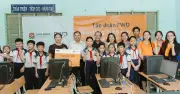 FWD Trao Tặng 1 Tỷ Đồng Máy Tính Cho Học Sinh Khánh Hòa Sau Bão Lũ