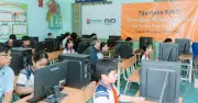 FWD Việt Nam trao tặng 1 tỷ đồng máy tính hỗ trợ học sinh vùng bão lũ