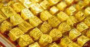 Giá vàng thế giới lao dốc sau tuyên bố quân sự của ông Trump về Iran