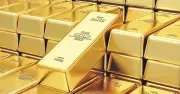 Giá vàng trong nước giảm nhẹ cuối tuần, trái ngược với đà tăng của thế giới