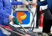 Giá xăng dầu đồng loạt giảm, E5RON92 về ngưỡng 21.934 đồng mỗi lít