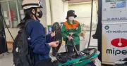 Giá xăng dầu đồng loạt giảm từ chiều nay, Việt Nam có giá thấp hơn các nước láng giềng