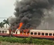 Hỏa hoạn bùng phát trên hai toa tàu tuyến đường sắt Hà Nội - Hải Phòng