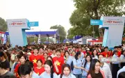 Hàng nghìn người dân Hà Nội đi bộ hưởng ứng Ngày Sức khỏe Toàn dân đầu tiên