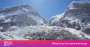 Hàng trăm nhà leo núi mắc kẹt tại trạm căn cứ Everest vì khối băng khổng lồ