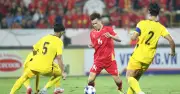 Hoàng Đức chấn thương đầu gối, nghỉ thi đấu 2-3 tuần sau trận thắng Malaysia