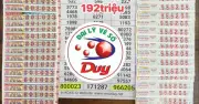 Đại lý vé số Duy ở Vĩnh Long đổi thưởng 32 tờ trúng số miền Nam