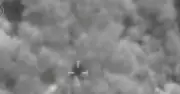 Israel pháo kích loạt hạ tầng quân sự Hezbollah, khoảnh khắc hứng chịu đòn tập kích