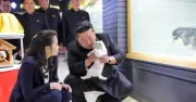 Kim Jong-un và con gái thăm cửa hàng thú cưng tại khu đô thị mới ở Bình Nhưỡng