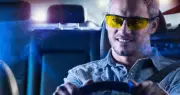 Kính Lái Xe Ban Đêm: Giải Pháp Hay Ảo Tưởng Trong An Toàn Giao Thông?