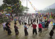 Lễ hội Tết té nước của người Lào: Gắn kết cộng đồng, lan tỏa điều tốt đẹp