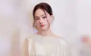 Lan Phương xúc động kể hành trình làm mẹ đơn thân và trở lại showbiz