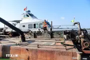 Liên Tiếp Phát Hiện 3 Tàu Chở Cát Không Rõ Nguồn Gốc Tại Cửa Biển