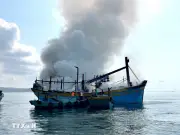 Lâm Đồng: Cháy tàu cá trên biển Phú Hải, 21 thuyền viên thoát nạn an toàn