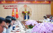 Lâm Đồng họp khẩn đến 0h, Chủ tịch Hồ Văn Mười cảnh báo: 'Không còn đường lùi' để đạt tăng trưởng