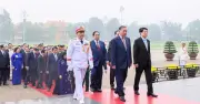 Lãnh đạo cấp cao viếng Lăng Chủ tịch Hồ Chí Minh trước kỳ họp Quốc hội