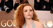 Natasha Lyonne Bị Mời Khỏi Máy Bay Sau Sự Cố Thiếu Tỉnh Táo Trên Chuyến Bay Delta