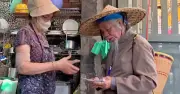 Ông lão 73 tuổi bán vẽ số dạo làm từ thiện hơn 70 triệu đồng mỗi năm