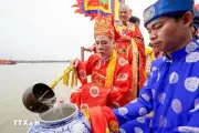Nghi Lễ Rước Nước Độc Đáo Tại Lễ Hội Bát Tràng