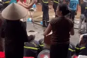 Người Dân Quạt Mát Cho Lính Cứu Hỏa Sau Đám Cháy Ở Phú Thọ Gây Xúc Động Mạng Xã Hội